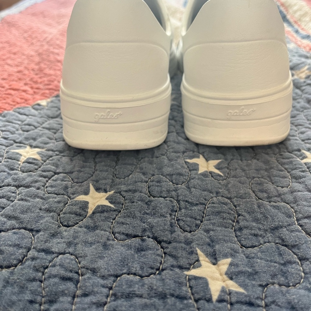 White Gales (nursing shoes), size 6.5 women’s. Only worn 9 times.